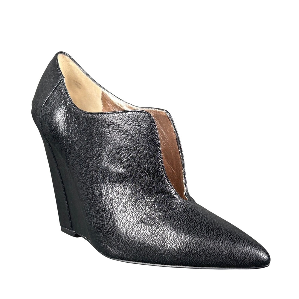 Donald J Pliner DMSX Sheana Black Leather Wedge Booties Pointed Toe V-Cut 7.5M